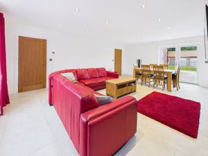 Living Room- click for photo gallery